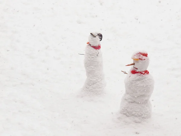 Сніговик Антропоморфні Снігові Скульптури Фоні Снігу — стокове фото