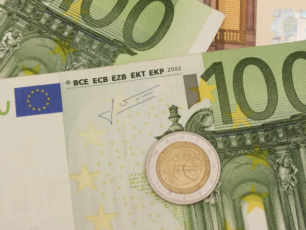 欧元钞票和硬币 — 图库照片