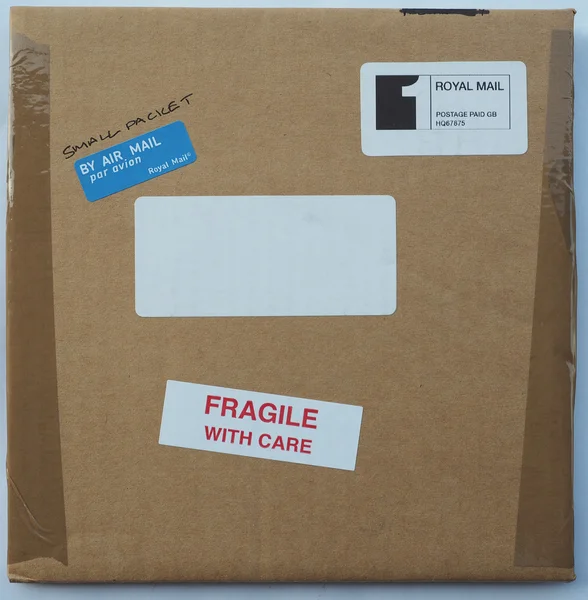 Fragile Com Etiqueta Aviso Cuidados Pacote Caixa Papelão — Fotografia de Stock