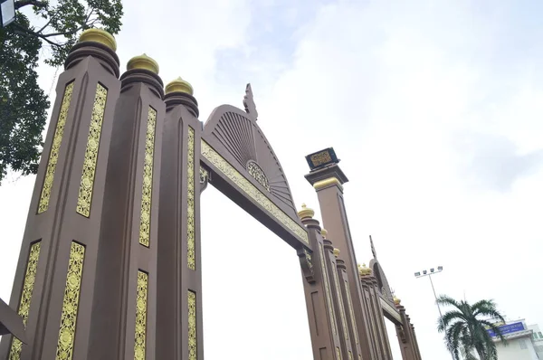 Şehirdeki binaların sokak manzarası