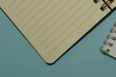 mavi arkaplandaki günlüğü kapat