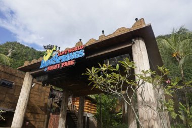 Ipoh, Malezya-2 Aralık 2019; Ipoh, Perak 'ta yer alan Kayıp Tambun Dünyası Malezya' nın çok temalı aksiyon su parkı ve macera dolu aile tatili mekanıdır.