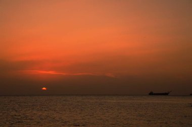 Denizde gün batımı