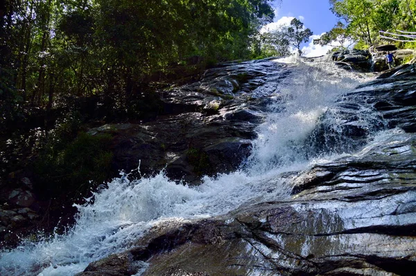 グヌンレダン滝の景色 ジョホール マレーシア — ストック写真