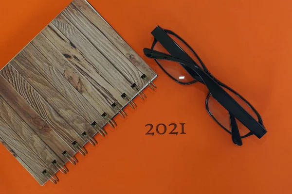 2021 Koncepció Szemüveggel Notebook — Stock Fotó