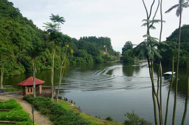 Ipoh, Perak, Malezya 'daki Gunung Lang Eğlence Parkı manzarası