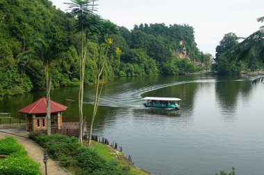 Ipoh, Perak, Malezya 'daki Gunung Lang Eğlence Parkı manzarası