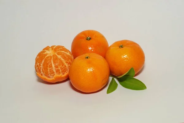 Oranges Mandarines Sur Fond Blanc — Photo