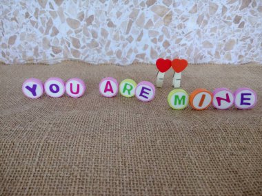 kelime ile yuvarlak şekil silgi yazdırılmış alfabe