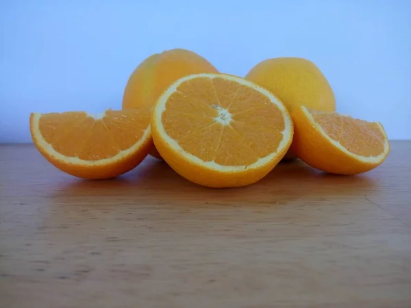 Orange Slices Cutting Board — Stock Photo, Image