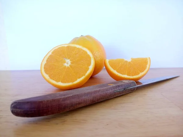 Orange Slices Cutting Board — Stock Photo, Image