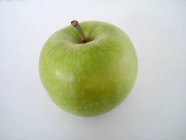 Fruta Manzana Verde Aislada Sobre Fondo Blanco —  Fotos de Stock