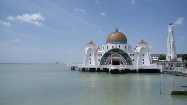 Malaca Estreitos Mesquita Masjid Selat Melaka Uma Mesquita Localizada Ilha — Fotografia de Stock