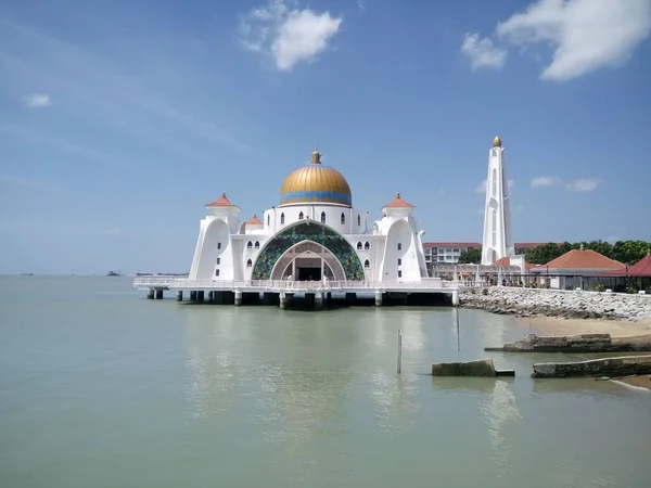 Malaca Estreitos Mesquita Masjid Selat Melaka Uma Mesquita Localizada Ilha — Fotografia de Stock