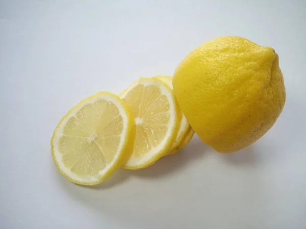 Tranches Citron Sur Fond Blanc — Photo