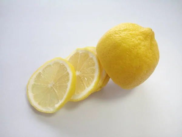 Tranches Citron Sur Fond Blanc — Photo