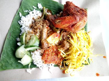 'nasi kukus' tipik bir Malay yemeği