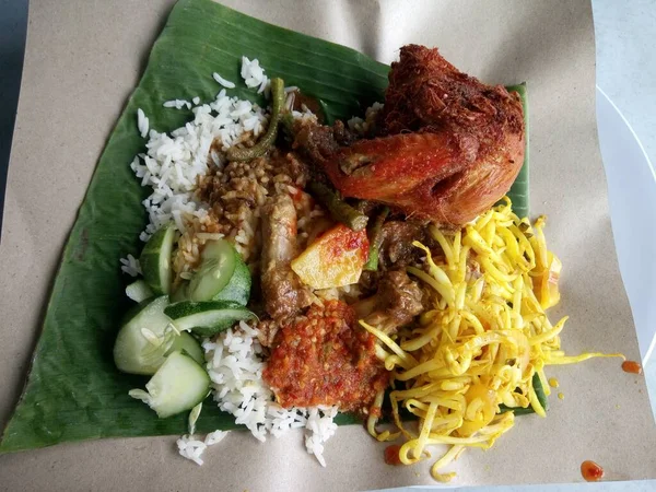 Nasi Kukus Типичная Малайская Еда — стоковое фото
