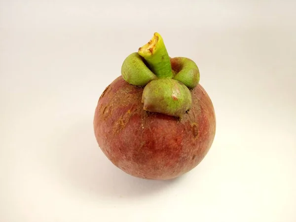 Mangosteen Fruit Tegen Witte Achtergrond — Stockfoto
