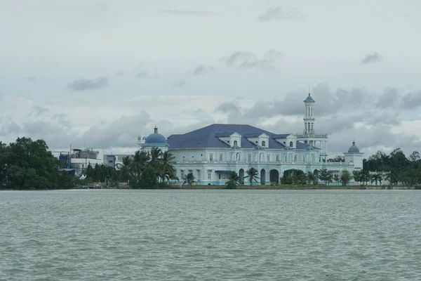 Мечеть Пляже Танджунг Эмас Муар Джохор Малайзия — стоковое фото