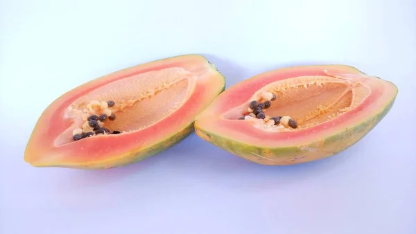 Beyaz Arka Planda Papaya Meyvesi — Stok fotoğraf