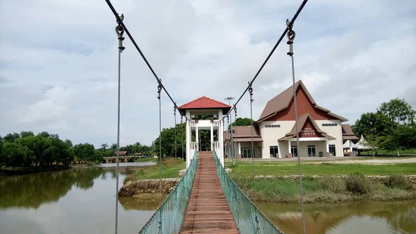 Suspension Bridge Located Halaman Deris Sungai Rambai Melaka Malaysia — Stock Photo, Image