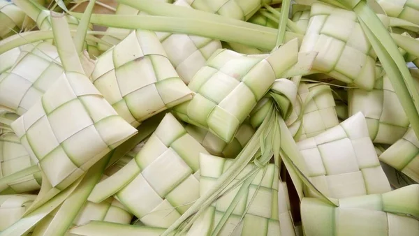 Ketupat Rijstknoedel Een Lokale Delicatesse Tijdens Het Feestseizoen Zuidoost Azië — Stockfoto