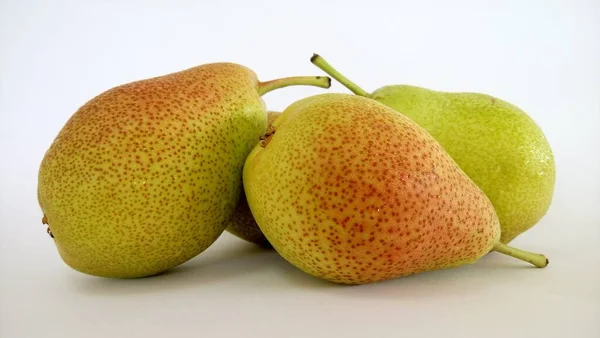 Fruta Pera Sobre Fondo Blanco — Foto de Stock