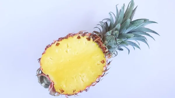 Nahaufnahme Einer Scheibe Ananas — Stockfoto