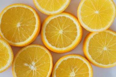 Portakal dilimlerini kapatın.