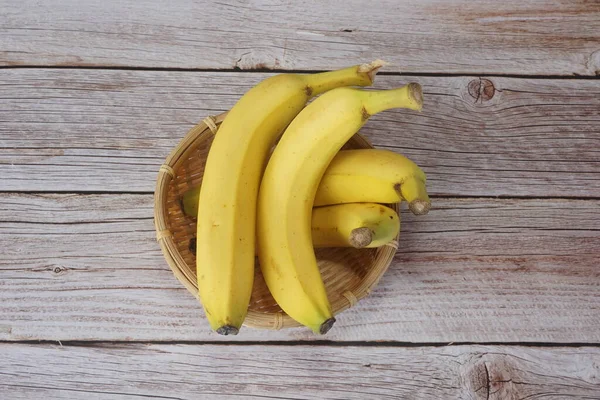 바구니 바나나 — 스톡 사진