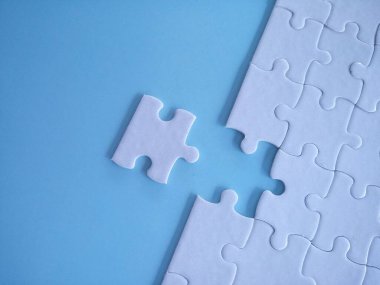 beyaz yapboz kavramsal