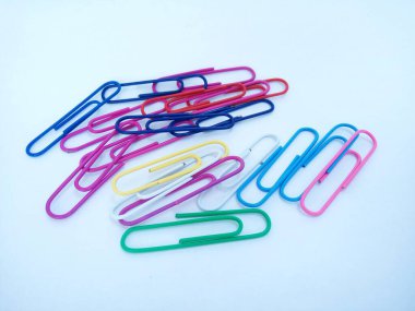 Kırtasiyeli ataçlar