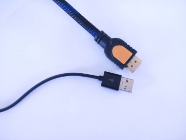 USB ve HDMI kablosunu kapat