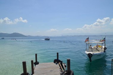 Malezya 'nın Doğu Malezya Eyaleti Sabah, Malezya' da bulunan Manukan Adası iskelesi..