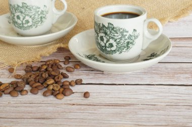 Geleneksel oryantal Çin kopitiam tarzı koyu kahve.