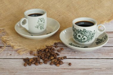 Geleneksel oryantal Çin kopitiam tarzı koyu kahve.