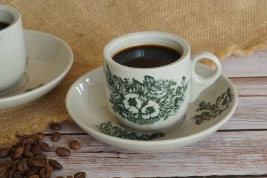 Geleneksel oryantal Çin kopitiam tarzı koyu kahve.