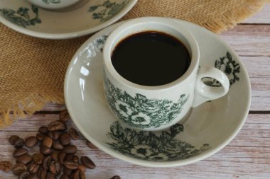 Geleneksel oryantal Çin kopitiam tarzı koyu kahve.