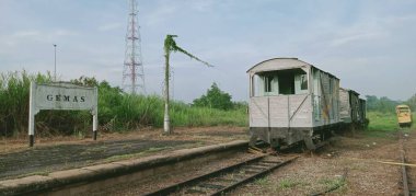 Gemas Tren İstasyonunda eski bir tren vagonu, Negeri Sembilan, Malezya
