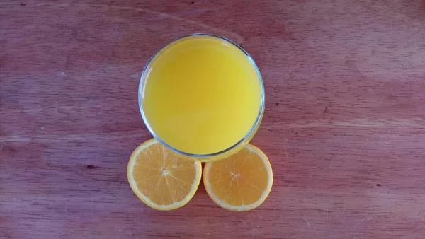 Jus Orange Frais Sur Table Bois — Photo