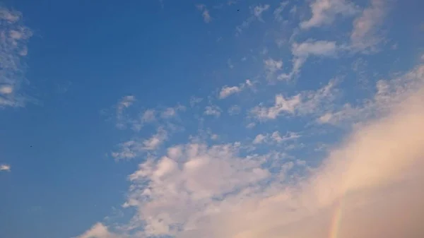 Vista Arco Íris Sobre Céu — Fotografia de Stock