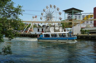 Melaka City, Malezya 'da Korsan Parkı mavi gökyüzüne karşı