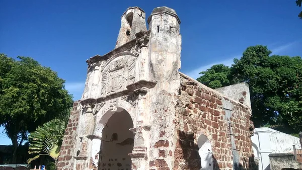 Vista Porta Santiago Restos Fortaleza Portuguesa Famosa Malaca Construída 1511 — Fotografia de Stock