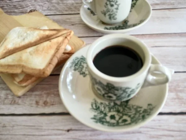 Hagyományos Keleti Kínai Kopitiam Stílusú Fekete Kávé Vintage Bögre Kávébabbal — Stock Fotó