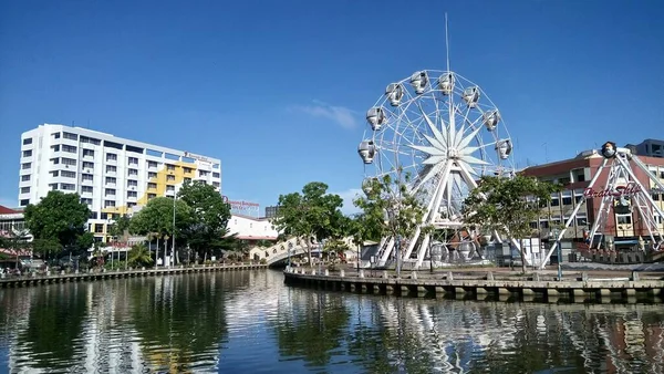 Pirate Park Contra Cielo Azul Ciudad Melaka Malasia — Foto de Stock