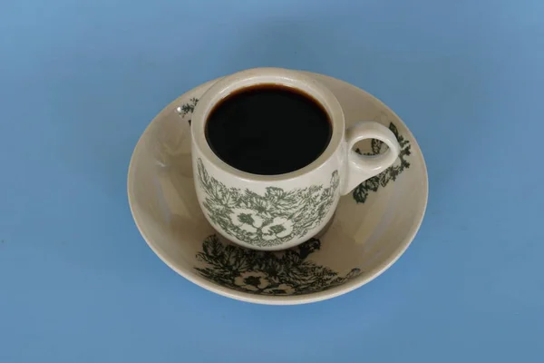 Una Tazza Caffè Sullo Sfondo Blu — Foto Stock