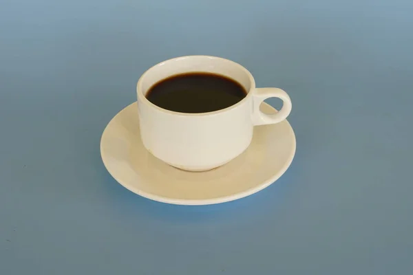 Una Tazza Caffè Sullo Sfondo Blu — Foto Stock