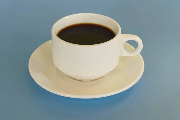 Kopp Kaffe Mot Blå Bakgrund — Stockfoto