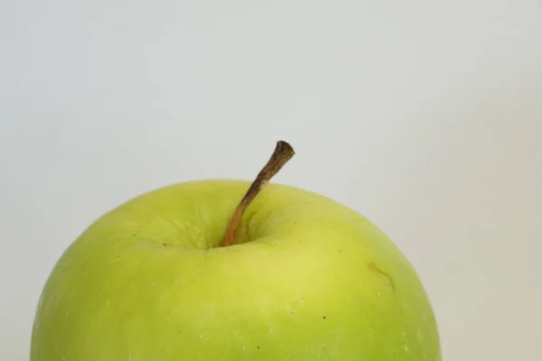 Gros Plan Pomme Verte Sur Fond Blanc — Photo